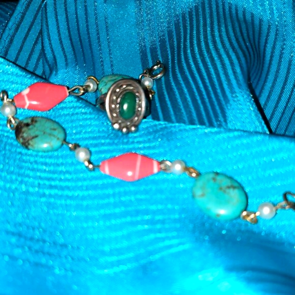 GENIUNE TURQUOISE RING, SET in SILVER and  BRACELET with FAUX STONE ACCENTS - Picture 2 of 9